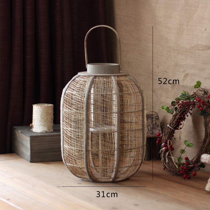 Rustic lantern made of braided natural material Bowlift