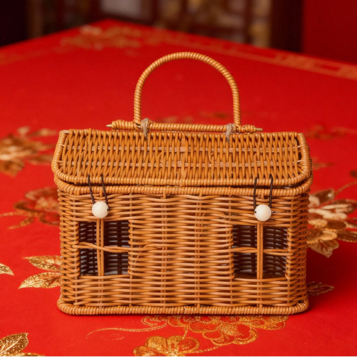 Ladies Handmade Picnic Basket Bowlift