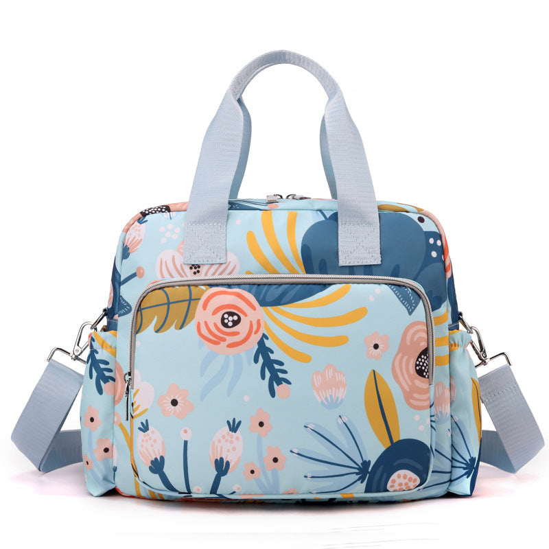 Multifunctional Travel Bag With Playful Design Bowlift