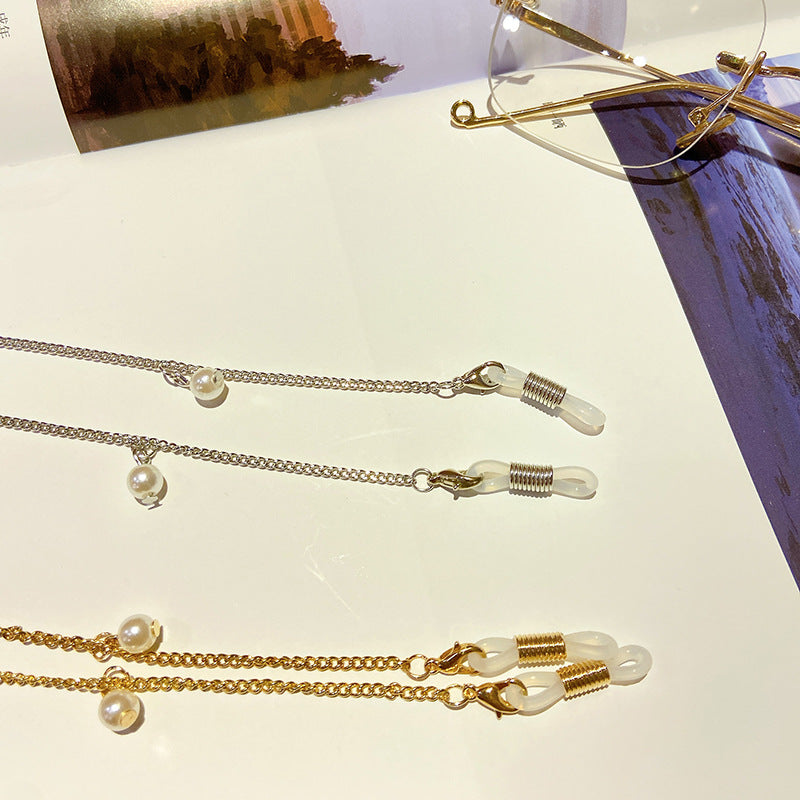 Fashionable glasses holder chain with pearl pendants Bowlift