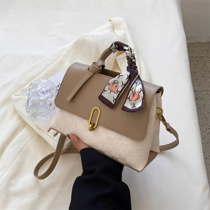 Structured Tote Handbag Bowlift
