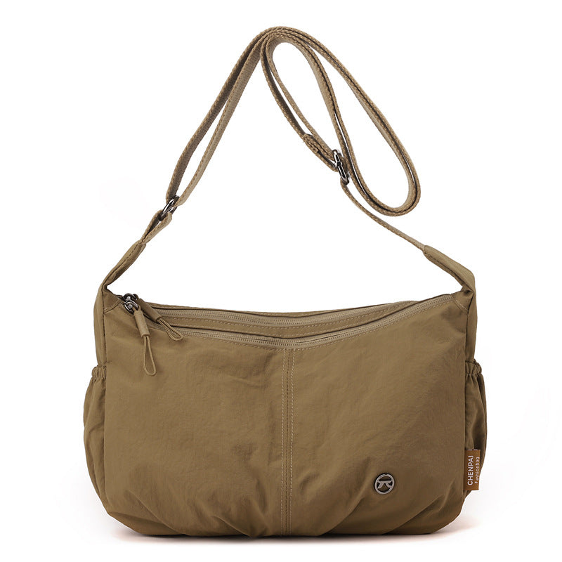 Practical Everyday Shoulder Bag Bowlift