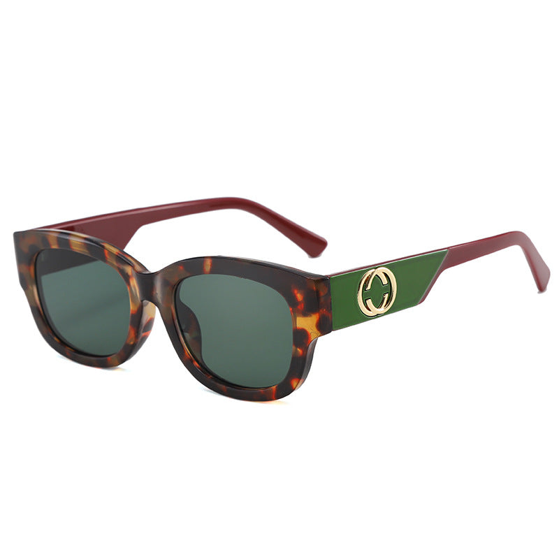 Women's sunglasses in exclusive design with fashionable frame and UV protection Bowlift