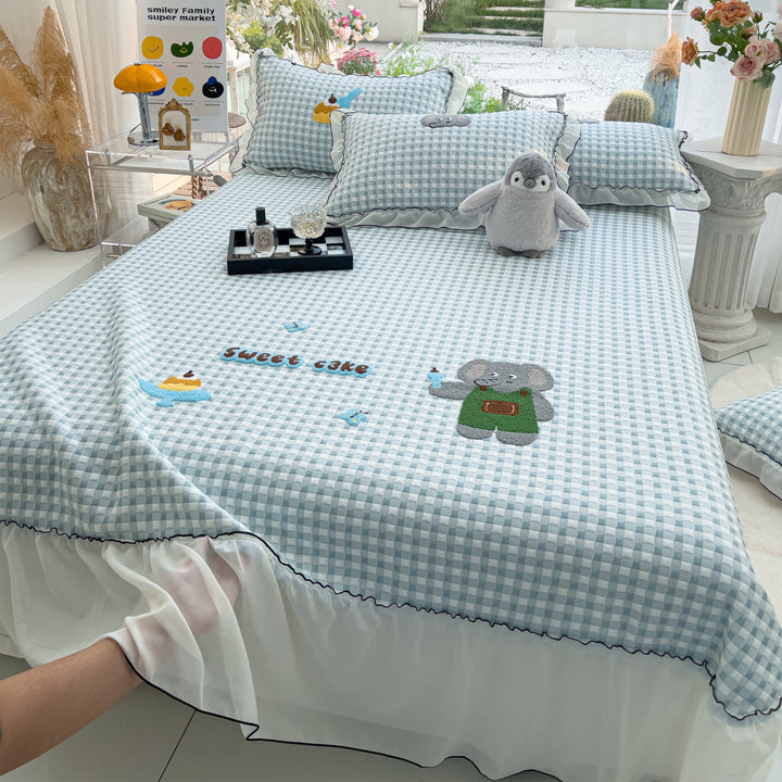 Women's cuddly blanket with playful panda motif and high-quality cotton surface Bowlift