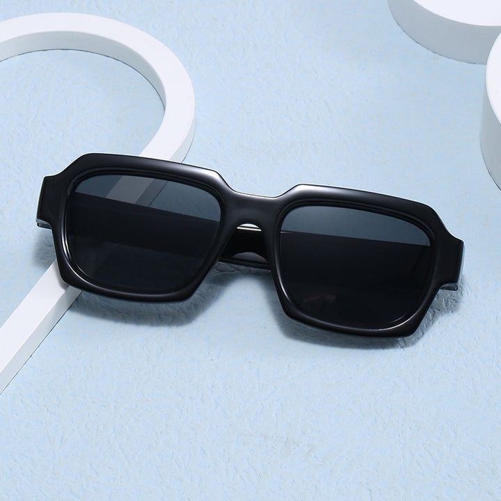 Ladies fashionable stylish square sunglasses with contrasting frame Bowlift