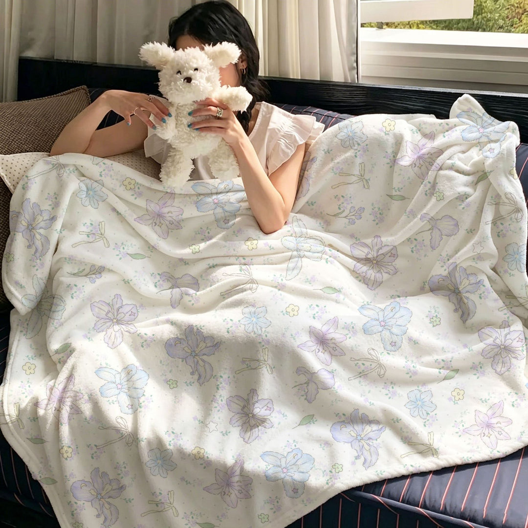 Floral Patterned Cozy Throw Blanket