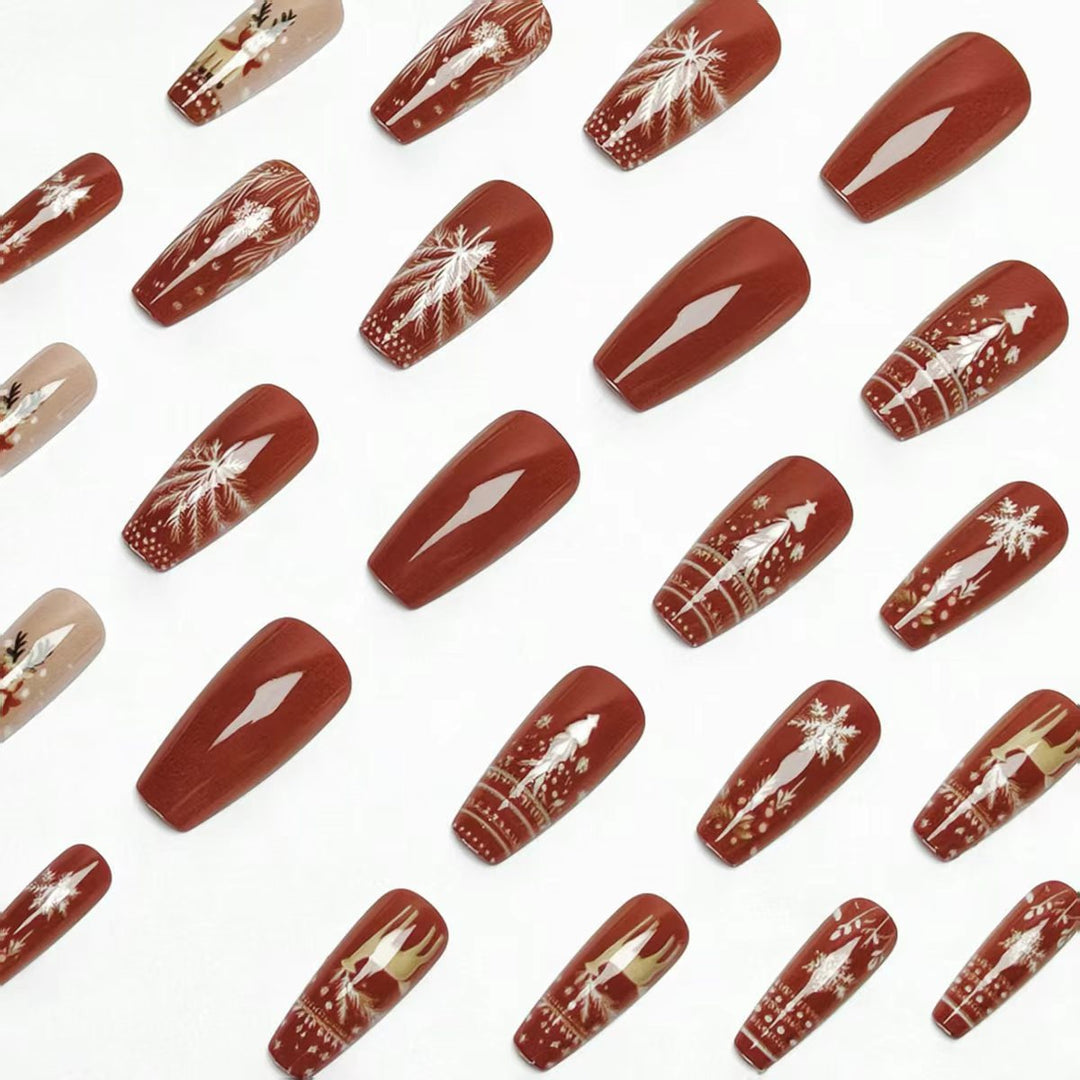 Artificial nails with festive reindeer and snowflake design Bowlift