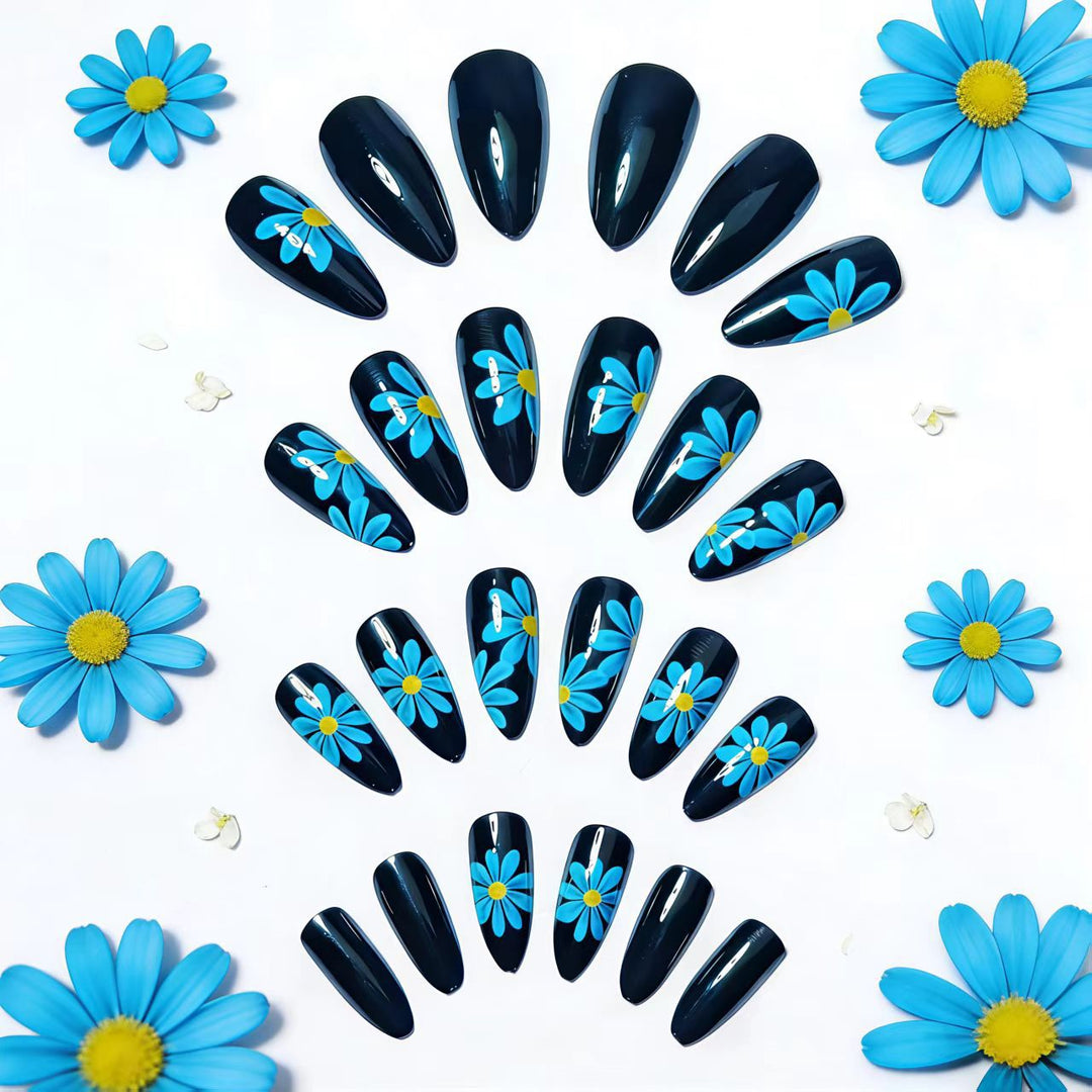 Artificial nails with floral accents Bowlift