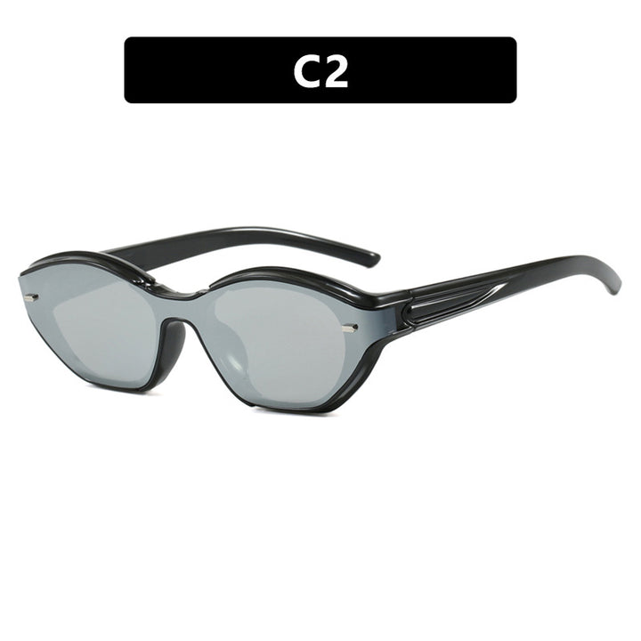 Women's fashionable sunglasses with contemporary design and protective UV filter Bowlift