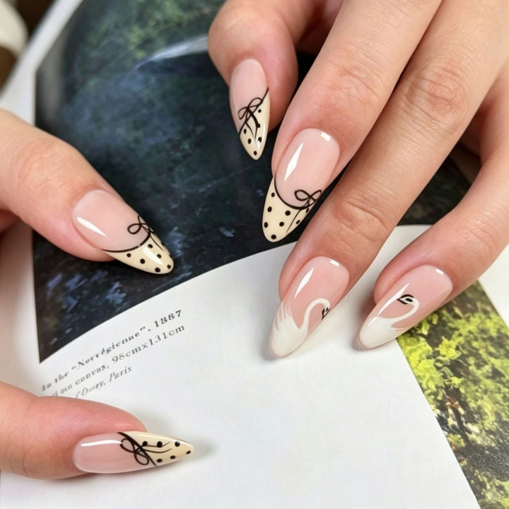 Artistic Decorative Press-On Nail Tips Bowlift