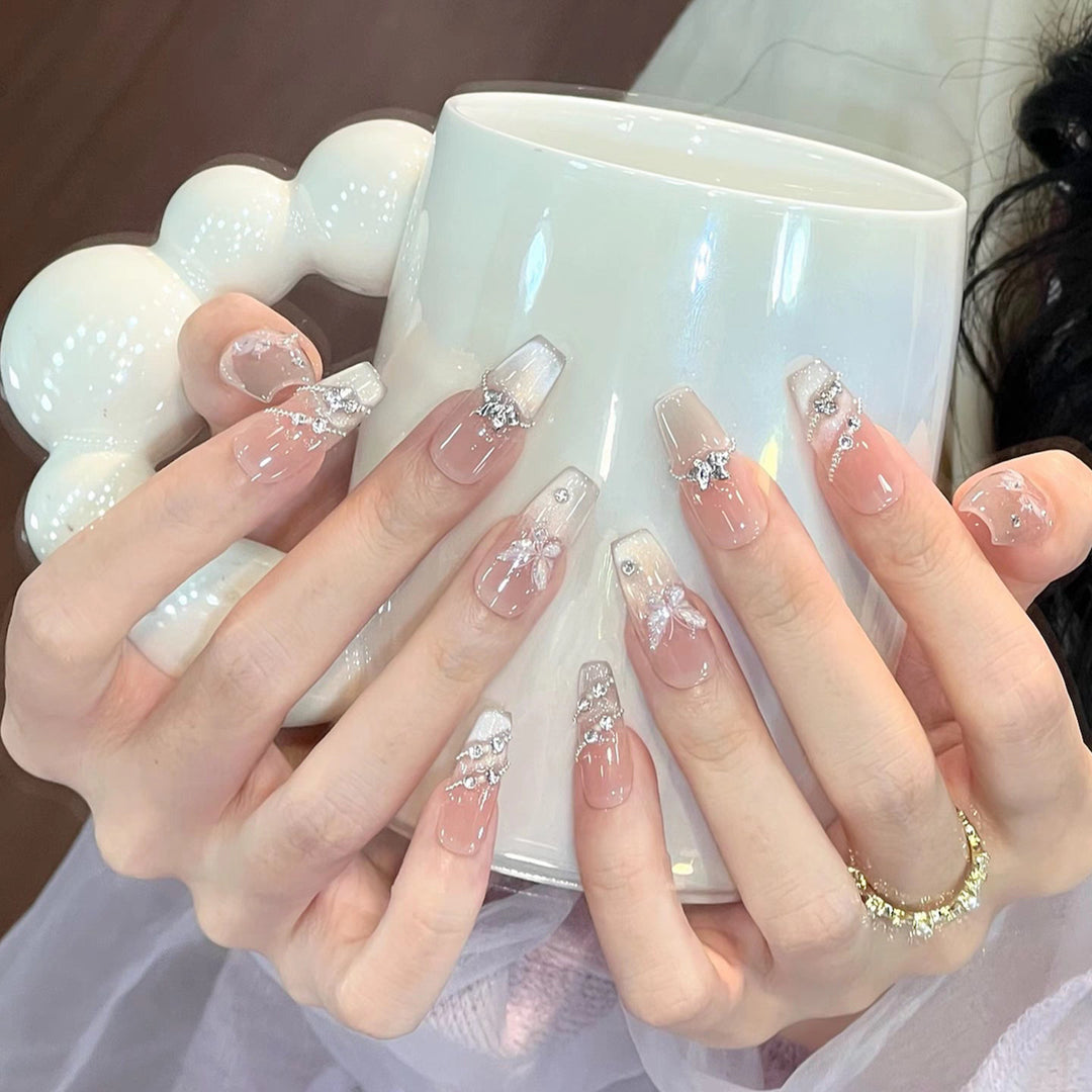 Artistic Press-On Nail Art Set with Decorative Floral and Gemstone Accents Bowlift