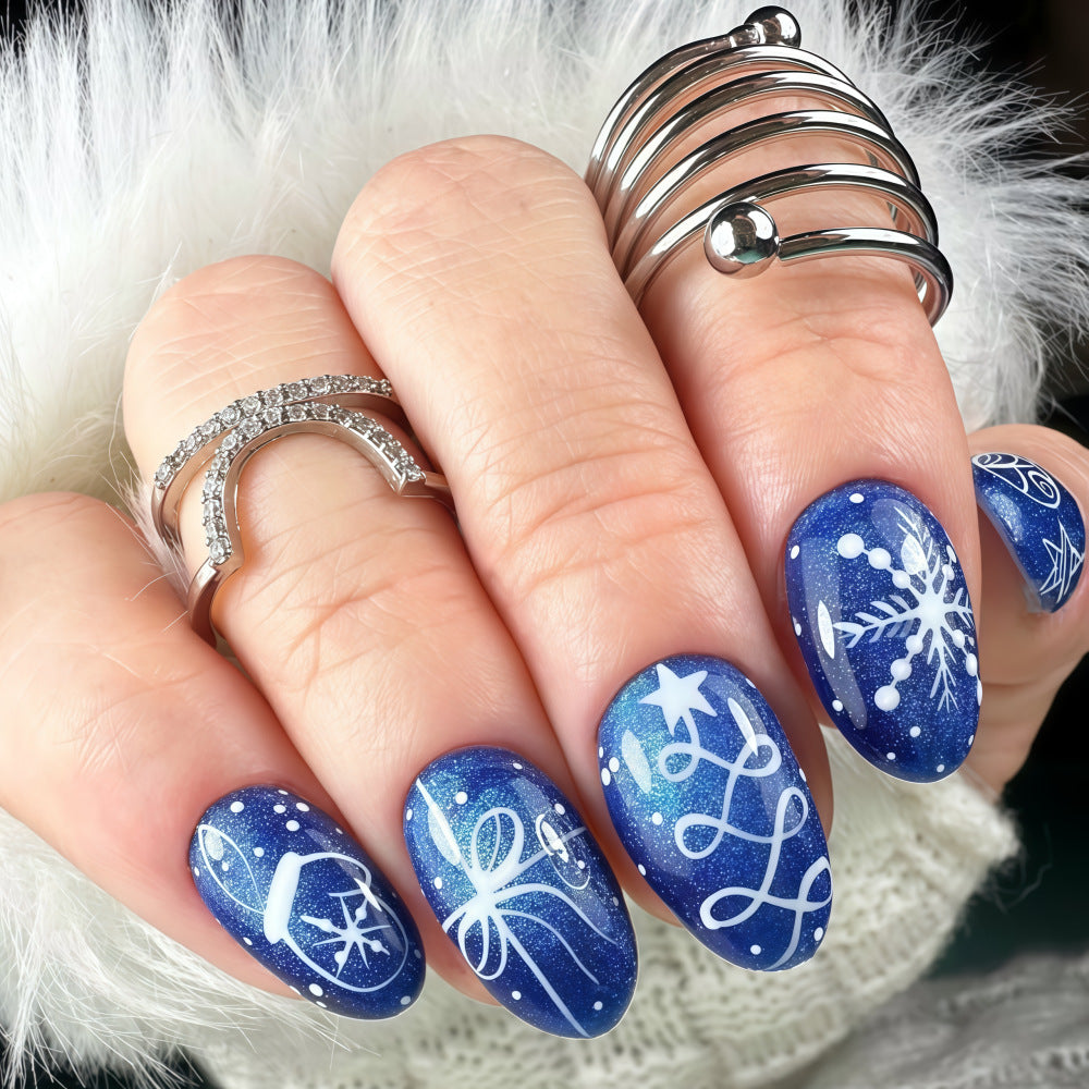 Artificial nails with festive winter design Bowlift