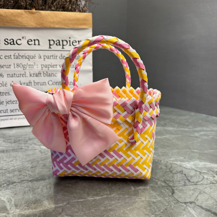 Handcrafted basket bag in stylish design Bowlift