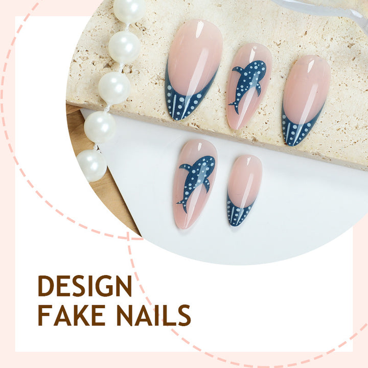 Creative nail set with maritime design Bowlift