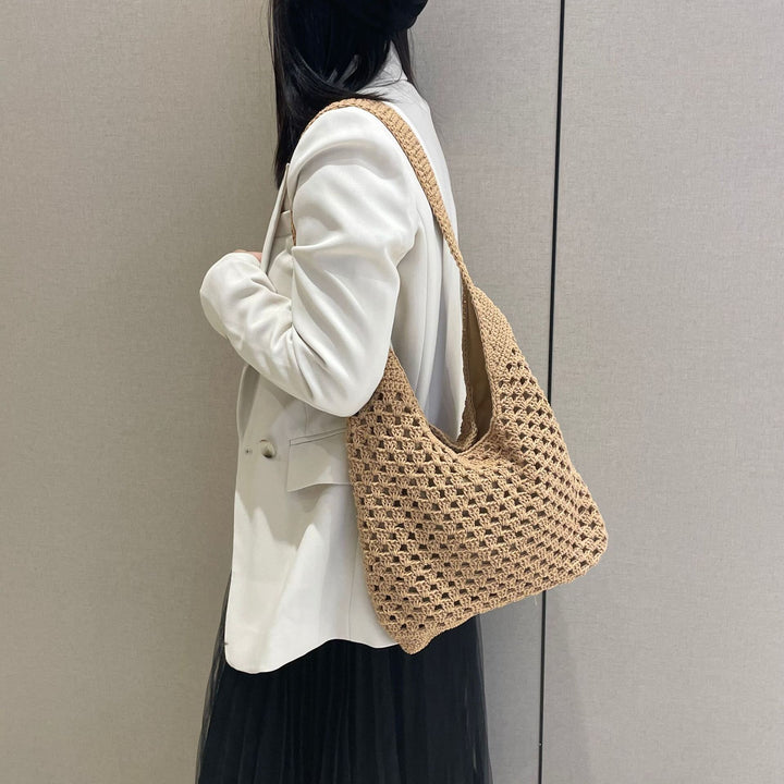 Hand-knotted shoulder bag in crocheted design Bowlift