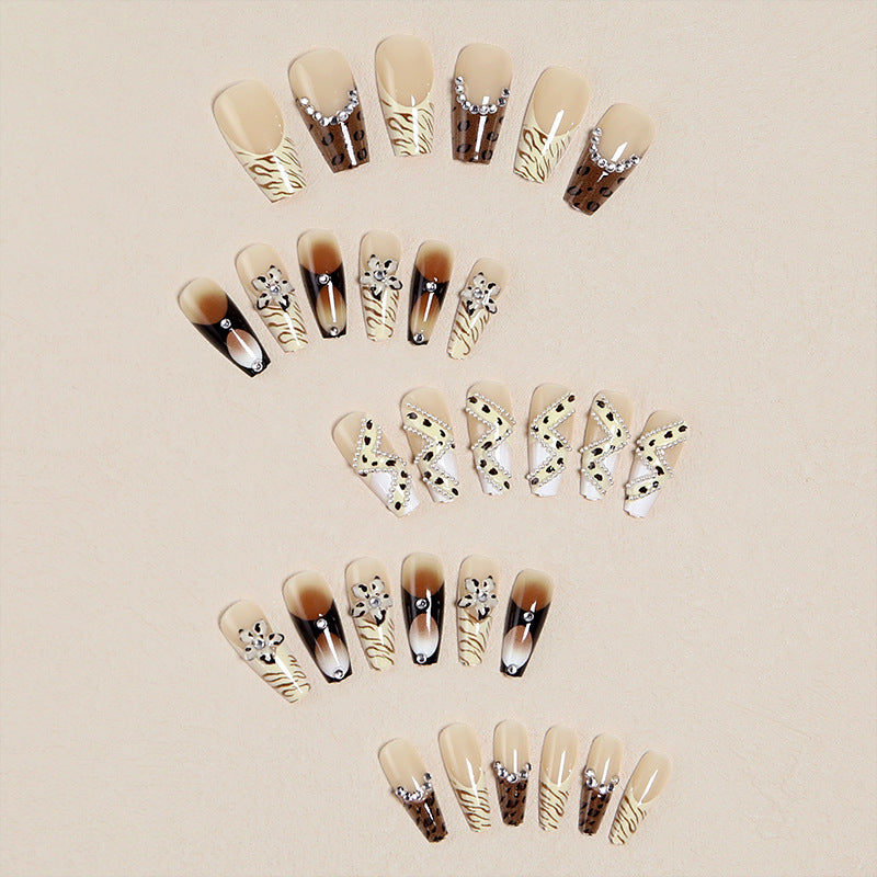 Glamorous Nail Set Bowlift