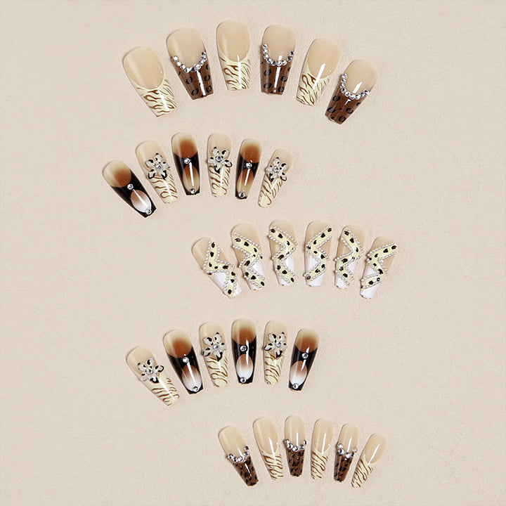 Glamorous Nail Set Bowlift
