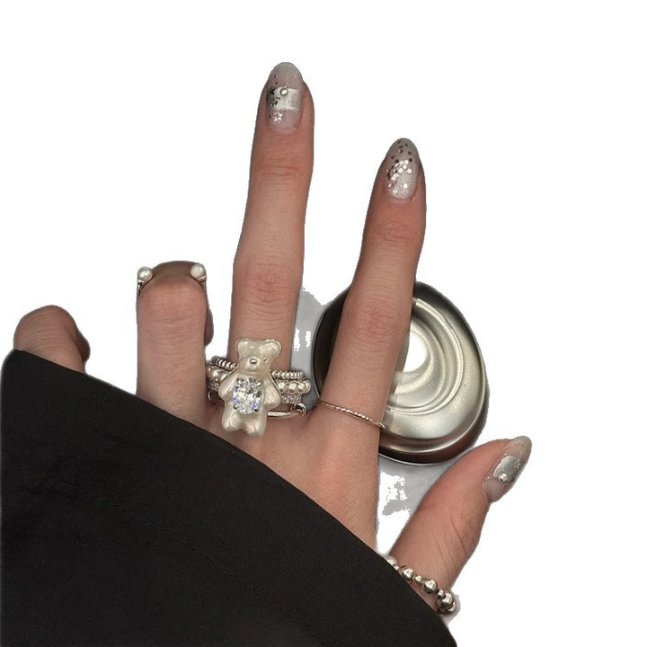 Artificial nails with decorative accents Bowlift