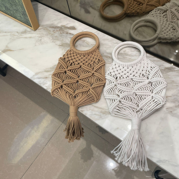 Hand-knotted macramé bag with tassels Bowlift