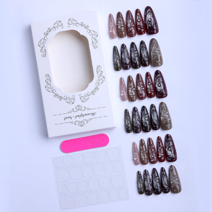 Artificial nails with trendy waterfall effect Bowlift