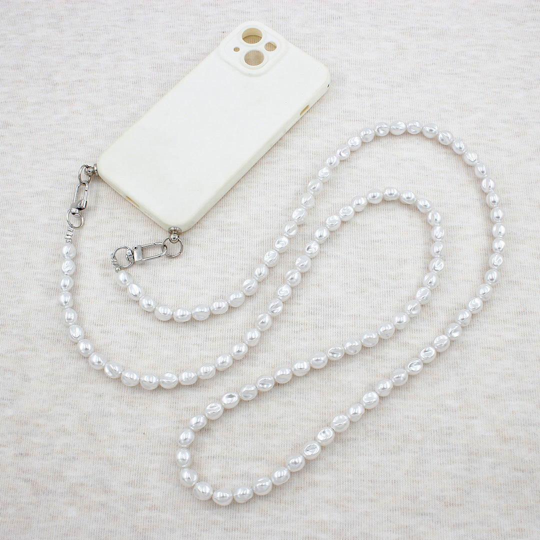 Elegant Pearl Eyewear Chain Bowlift