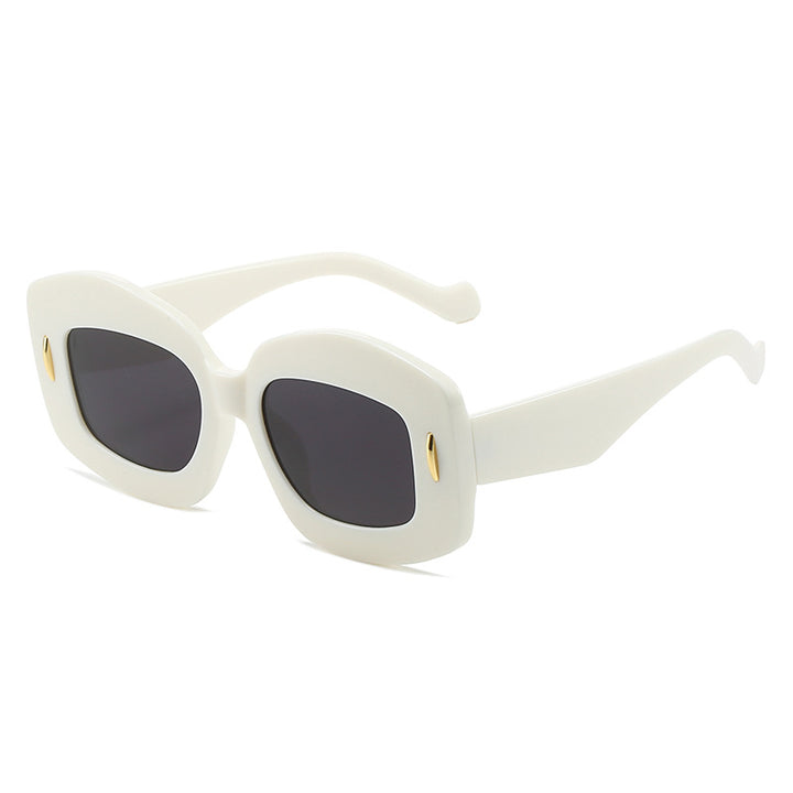 Contemporary Chunky Frame Sunglasses Bowlift