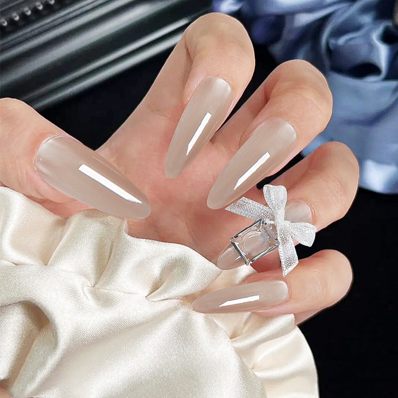 Elegant artificial nail tips with a glossy finish Bowlift