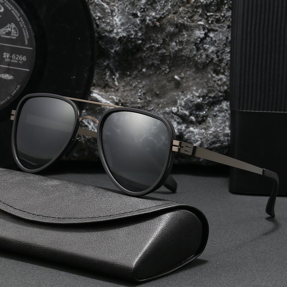 Women Aviator Sunglasses with robust metal frame and polarized lenses Bowlift