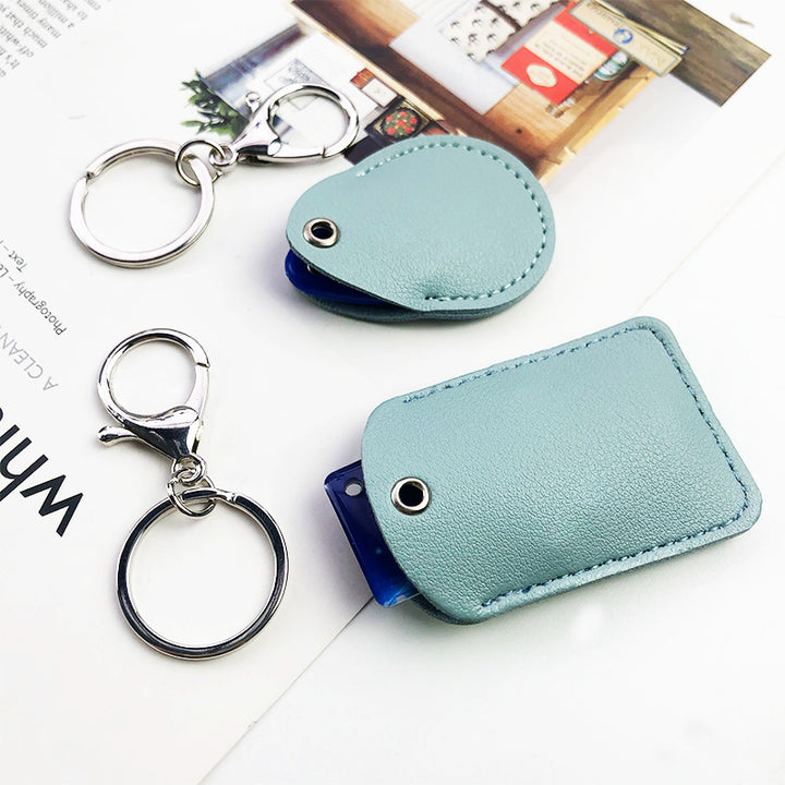 Unisex keychain in droplet-shaped design Bowlift