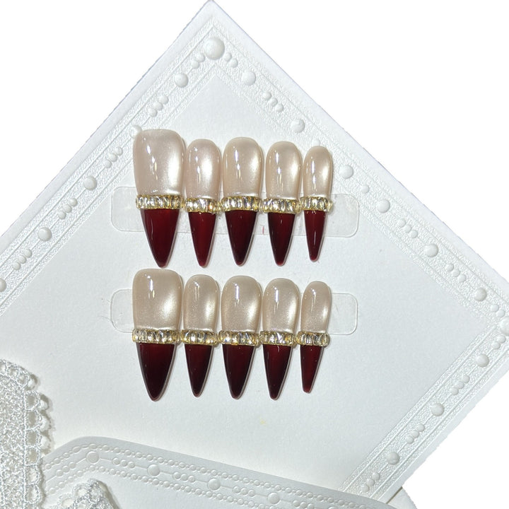 Glamorous Stiletto Press-On Nail Art Set with Gold Accents Bowlift