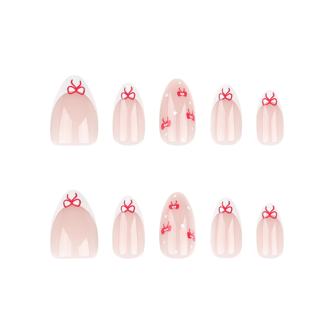 Artful nail extensions with an elegant leaf pattern Bowlift