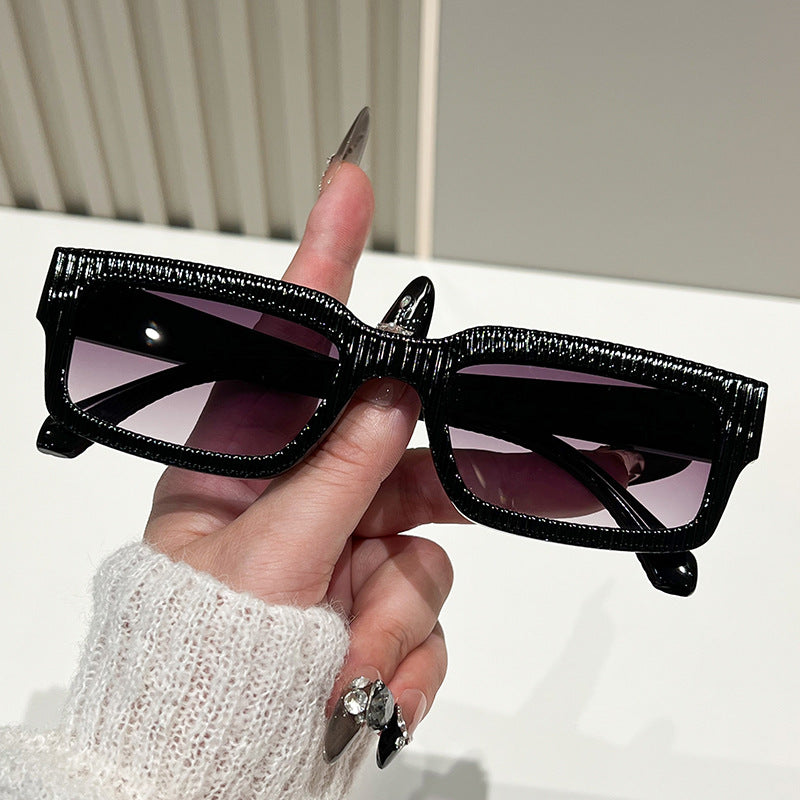 Ladies stylish sunglasses with textured frame Bowlift
