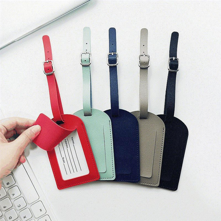 Minimalist Leather Luggage ID Tag with Adjustable Buckle Strap and Card Slot Bowlift