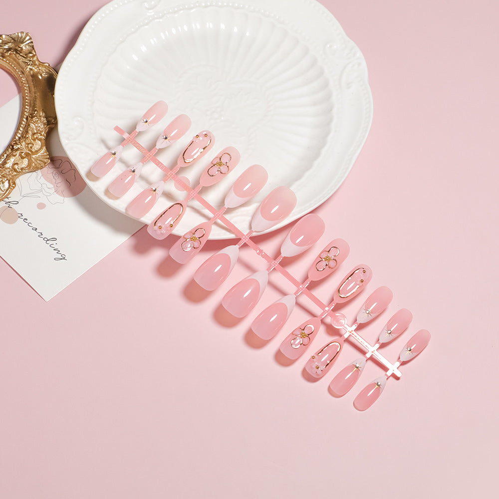 Elegant Floral Accent Press-On Nail Set Bowlift