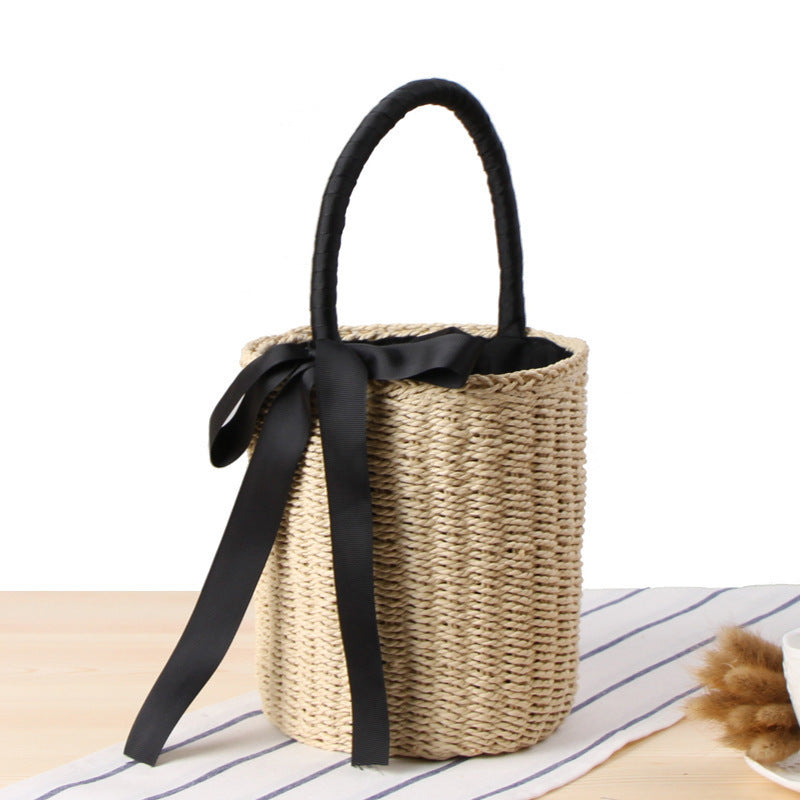 Fashionable basket bag with decorative satin ribbon Bowlift