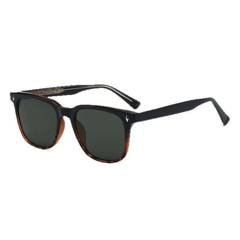Women's fashionable sunglasses with stylish and sturdy frame Bowlift