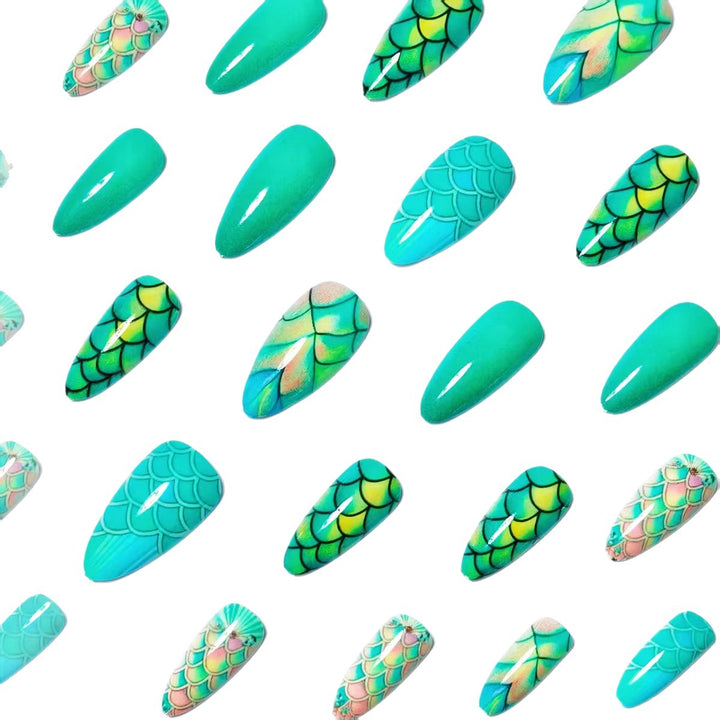 Artificial nails with scale pattern Bowlift