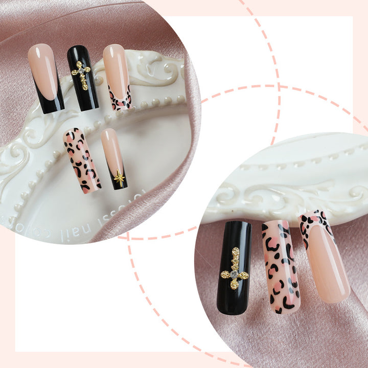 Artificial nail set with aesthetic accents and elegant designs Bowlift