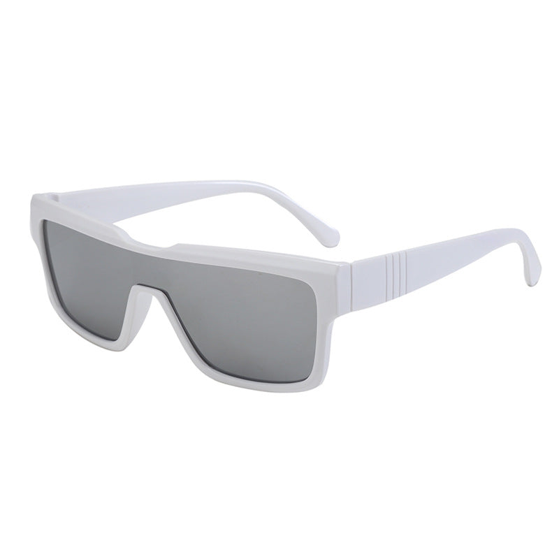Women Fashion Sunglasses with Unusual Design Bowlift