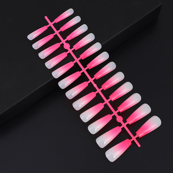 Artificial nails in elegant ombre design Bowlift
