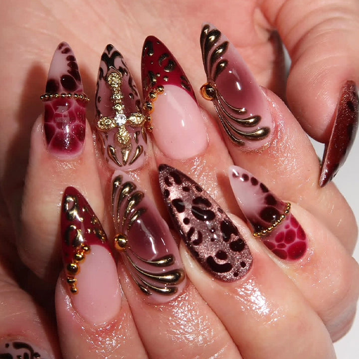 Artificial nail set with vibrant ladybug design and creative accents Bowlift