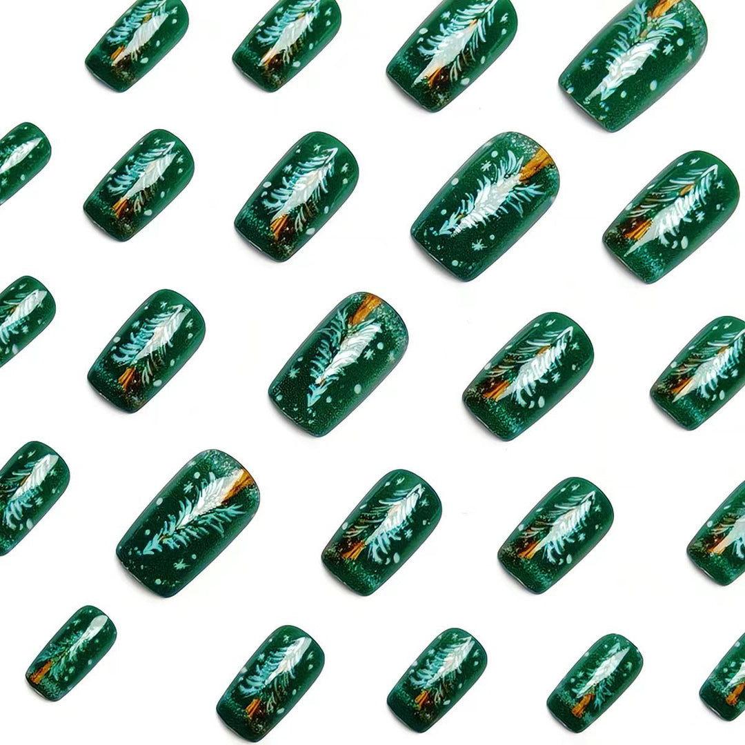 Artificial Nails in Festive Christmas Tree Design Bowlift
