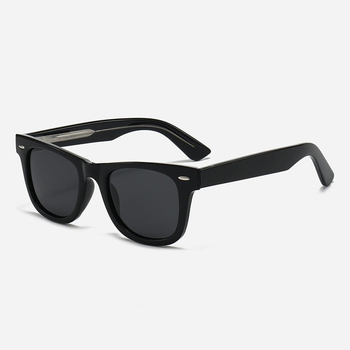Ladies classic sunglasses with timeless design Bowlift