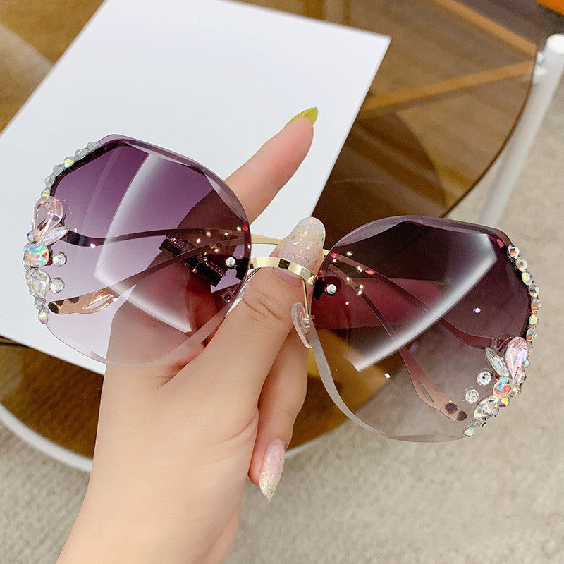Women's Oversized Sunglasses with Decorative Stones Bowlift