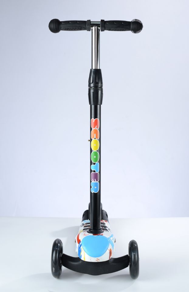 Stylized Three-Wheel Kickboard Scooter Bowlift