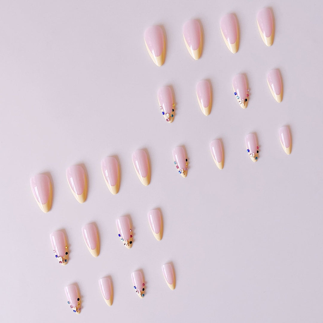 Nail art set with floral 3D decorations and glitter accents Bowlift