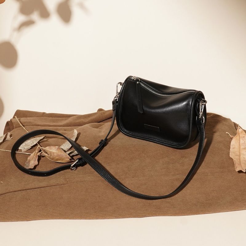 Smooth Leather Crossbody Purse Bowlift