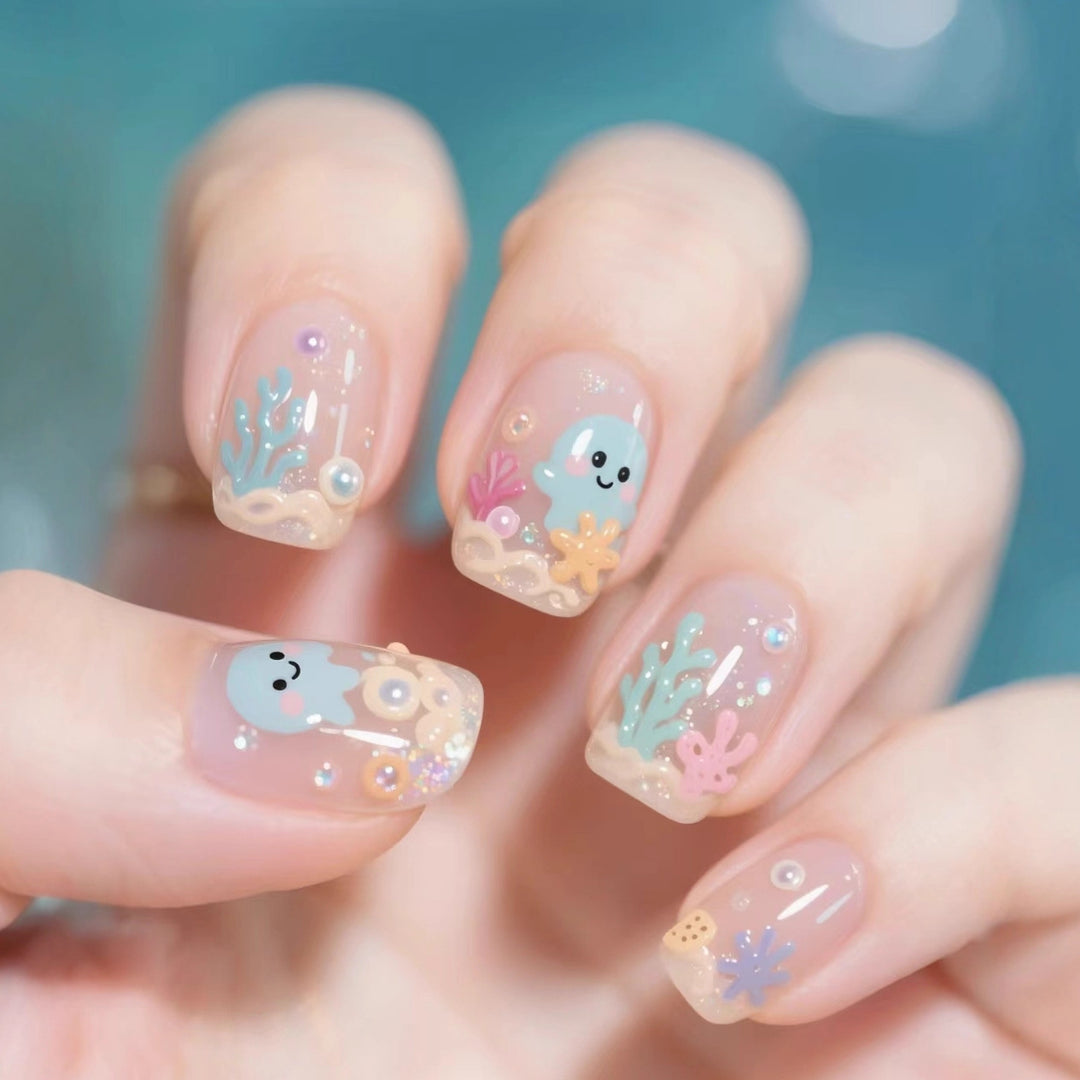 Creative nail art with marine motifs Bowlift