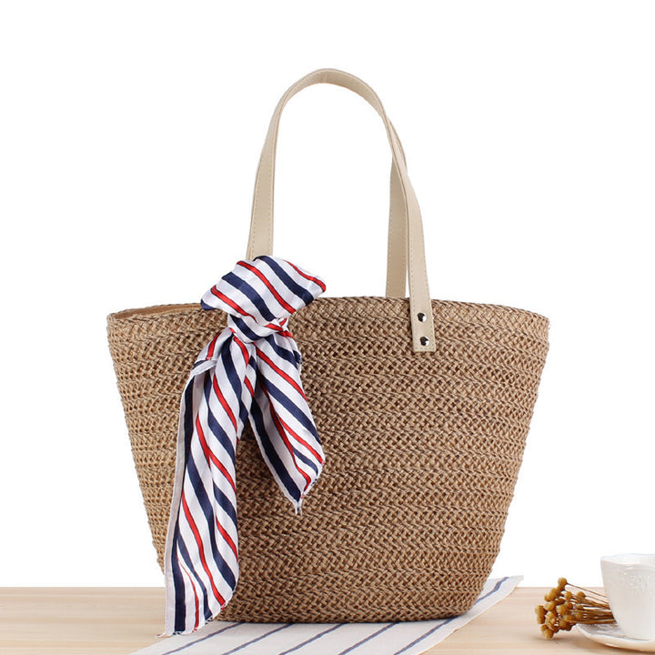 Straw bag with stylish knot closure Bowlift