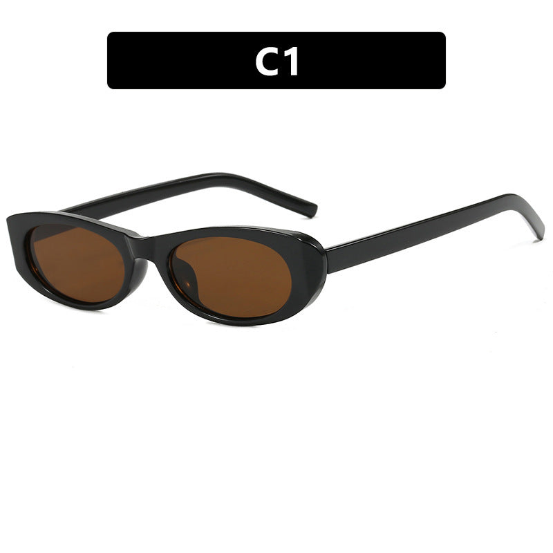 Ladies fashionable sunglasses in elegant oval frame Bowlift